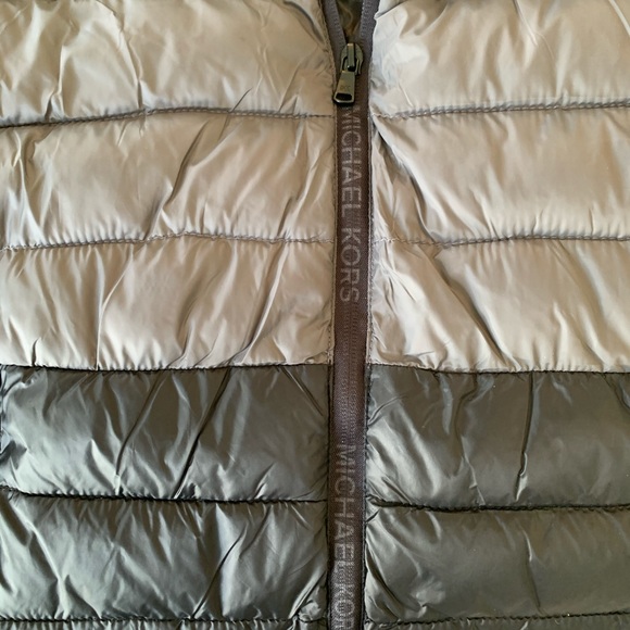 Michael Kors Puffer Jacket - Picture 6 of 8